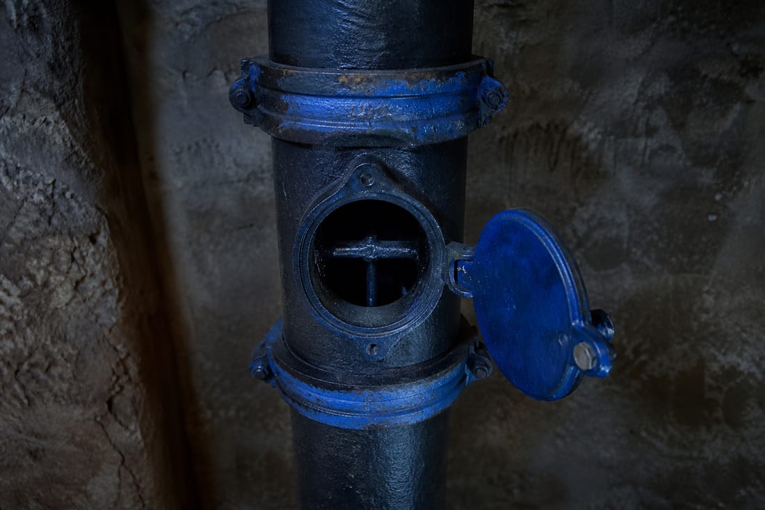 Exemple : colonne de chute d'immeuble